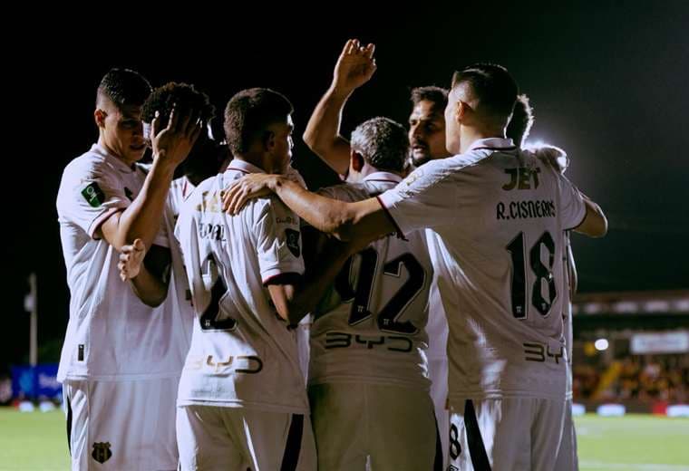 Alajuelense enciende todas las alarmas en Herediano