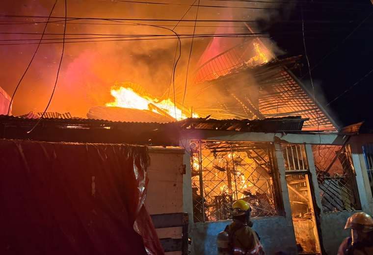 Bomberos confirma hallazgo de segunda víctima tras incendio en Pavas