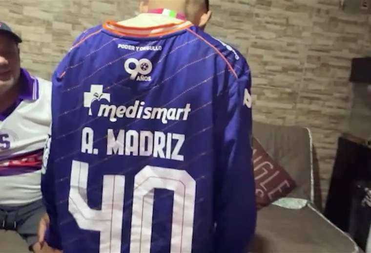 "Haríamos una gran dupla si yo fuera su defensa", dice niño que le pidió camiseta de Abraham Madriz 