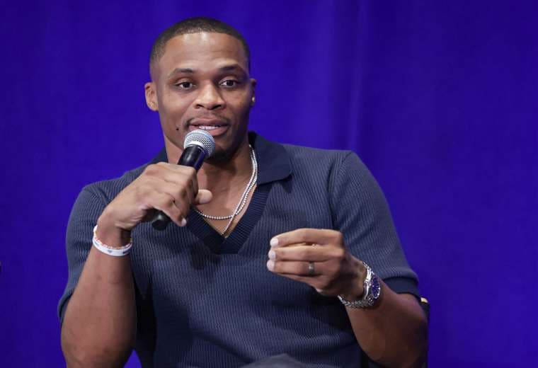Russell Westbrook, rey del triple doble en la NBA, deja entrever su retirada