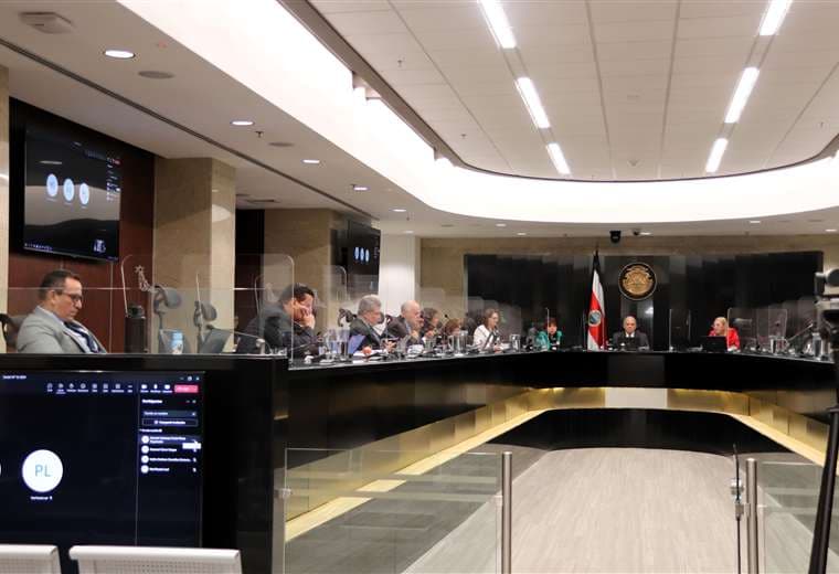 Proponen elevar a 50 años la edad mínima para ser magistrado
