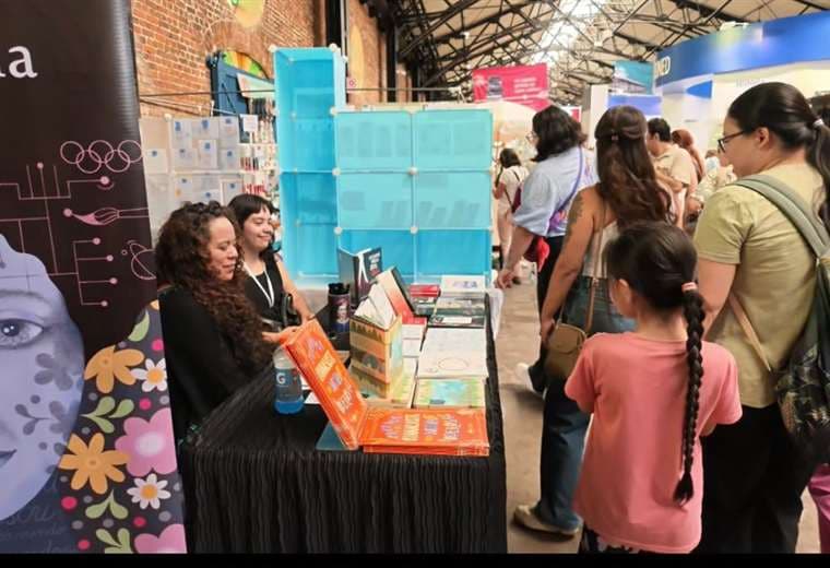 Feria Internacional del Libro arrancó este fin de semana en la Antigua Aduana 
