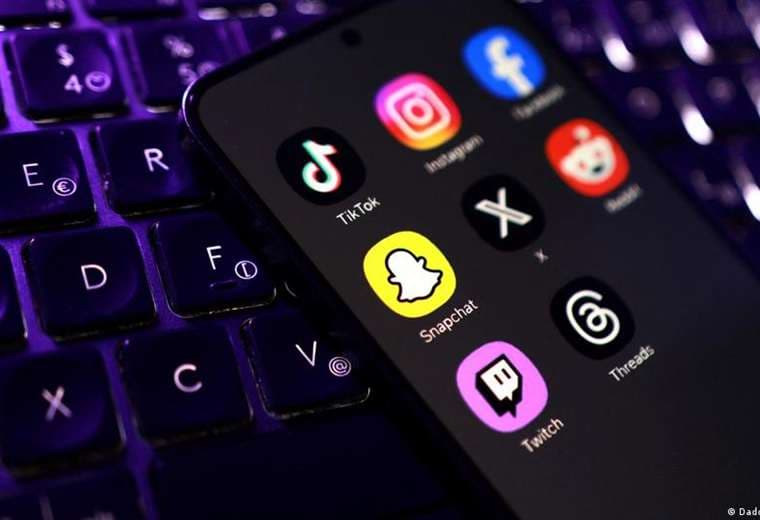 Nueva Zelanda estudia prohibir el acceso de los menores de 16 años a las redes sociales