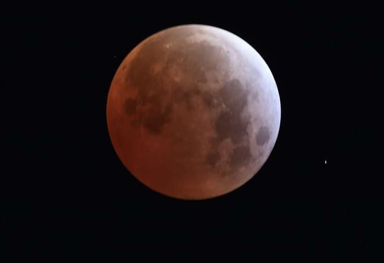 Eclipse parcial de Luna iluminará el cielo este jueves por la noche