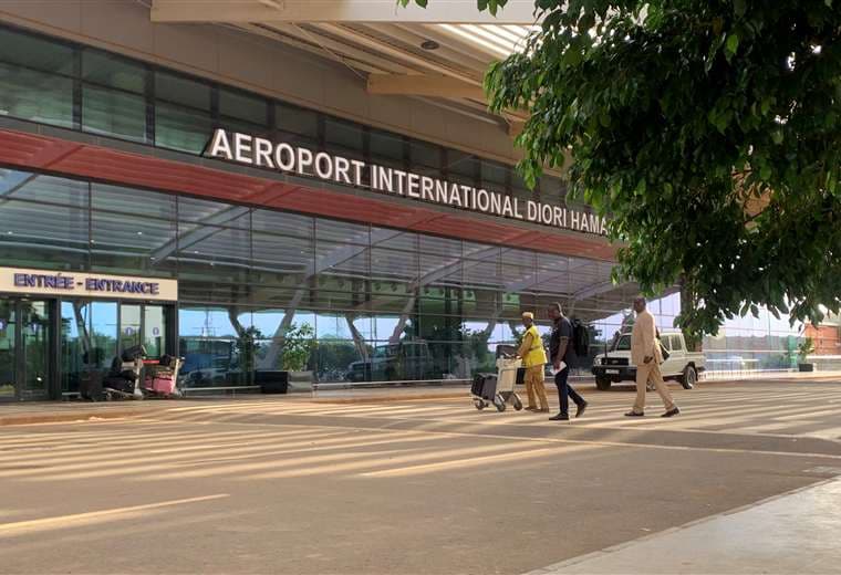 Níger reporta ataque armado contra aeropuerto y palacio presidencial