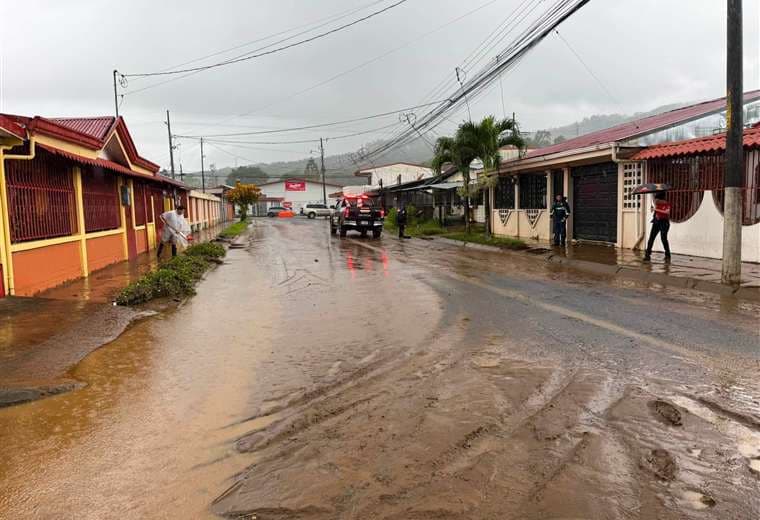 Onda tropical reforzará aguaceros y tormentas durante la tarde y noche de este lunes