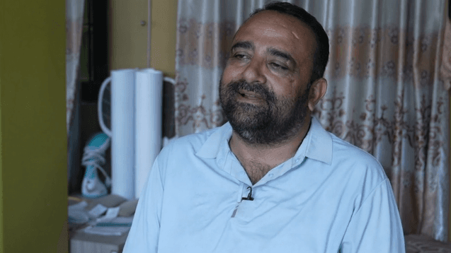 El director que salvó a 900 alumnos minutos antes de las inundaciones en Nepal