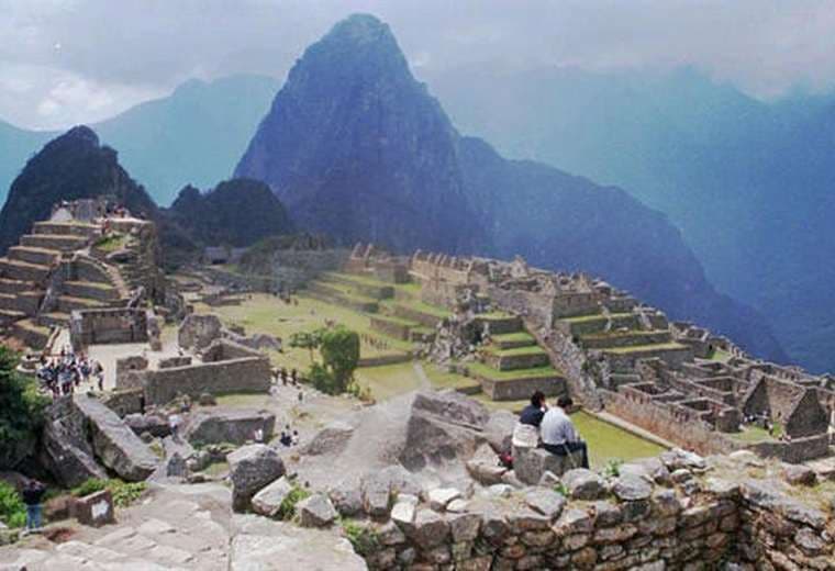 Perú: incendio en Machu Picchu afecta 1,5 hectáreas de bosque