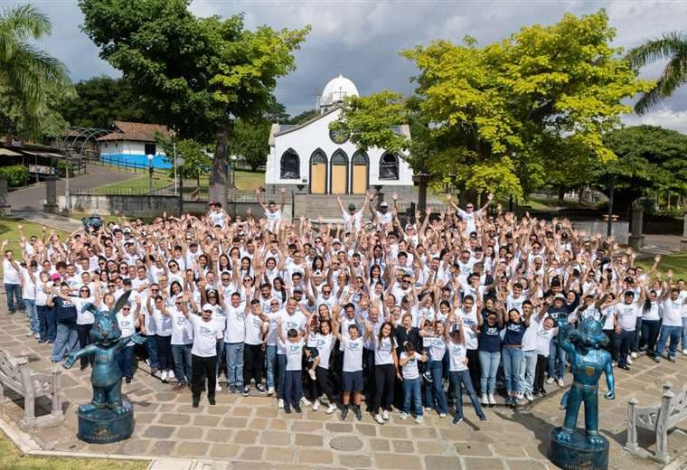 Tiendas Universal celebra 100 años de historia junto a las familias costarricenses
