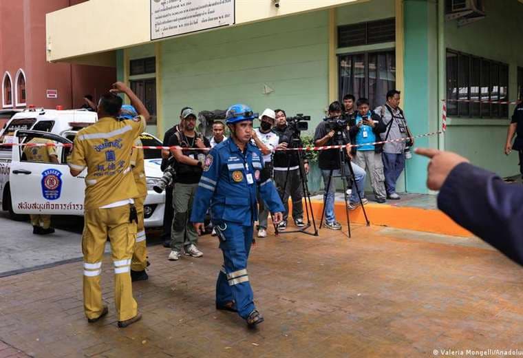 Elevan a nueve los muertos por tiroteo en escuela en Tailandia
