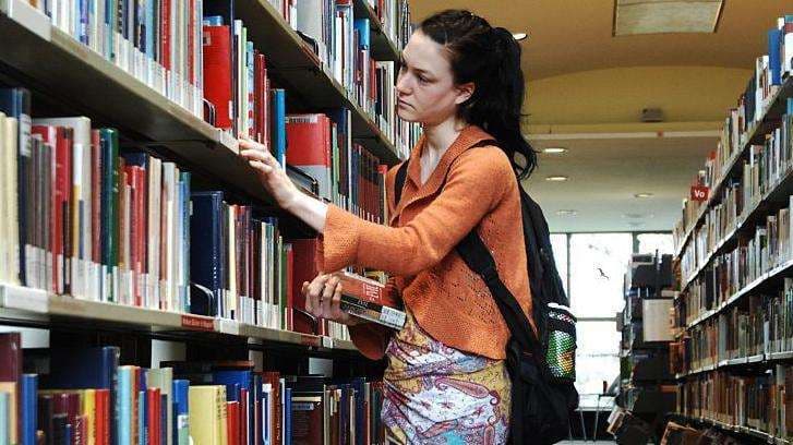 "Proyecto Panamá": ¿Cómo reveló destrucción de miles de libros antiguos para entrenar la IA?