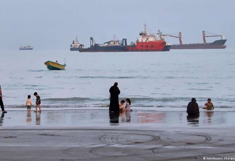 Irán afirma que mantendrá bloqueo de Ormuz hasta que Estados Unidos acepte sus condiciones