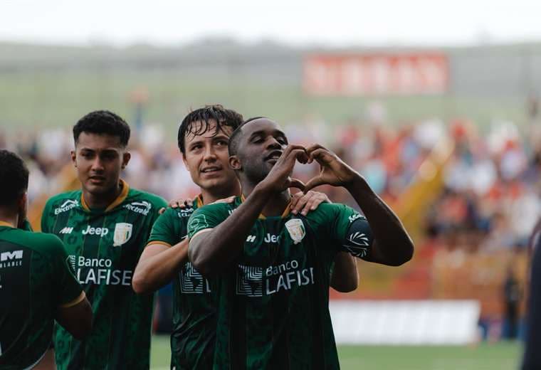 Inter se impone a San Carlos para saborear su primer triunfo en la Primera División