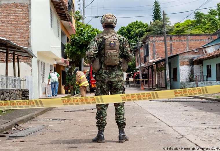 Bombardeo más letal del ejército en Colombia deja 20 muertos