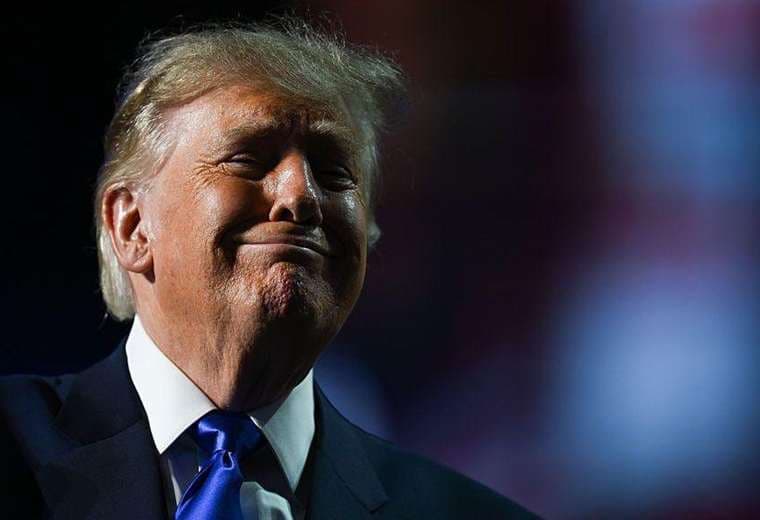 Trump promete $5.000 a cada adulto previo a elecciones de medio término