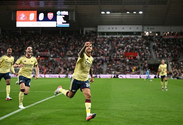 Arsenal sigue su inicio perfecto en Premier League