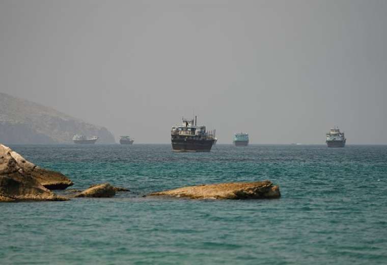 Omán anuncia que se pospone reunión de Irán y países del Golfo
