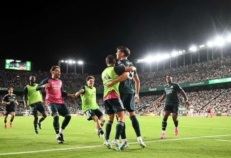 Espí rescata al Real Madrid en Elche