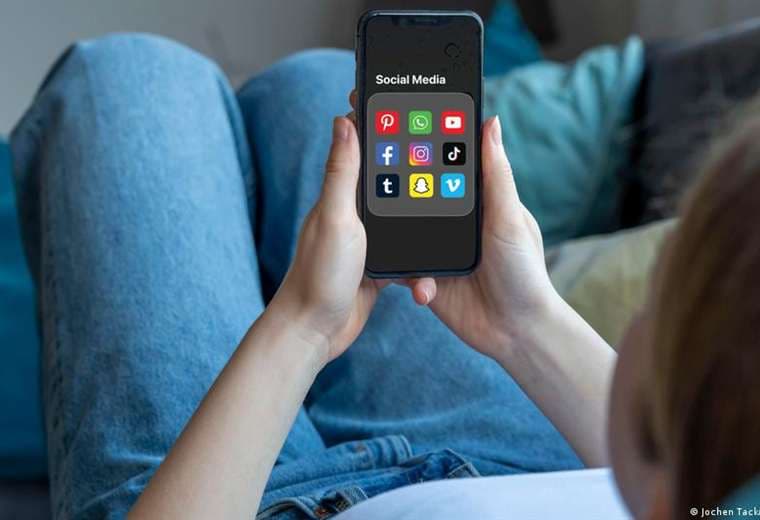 La Unión Europea propone prohibir redes sociales a menores de 13 años
