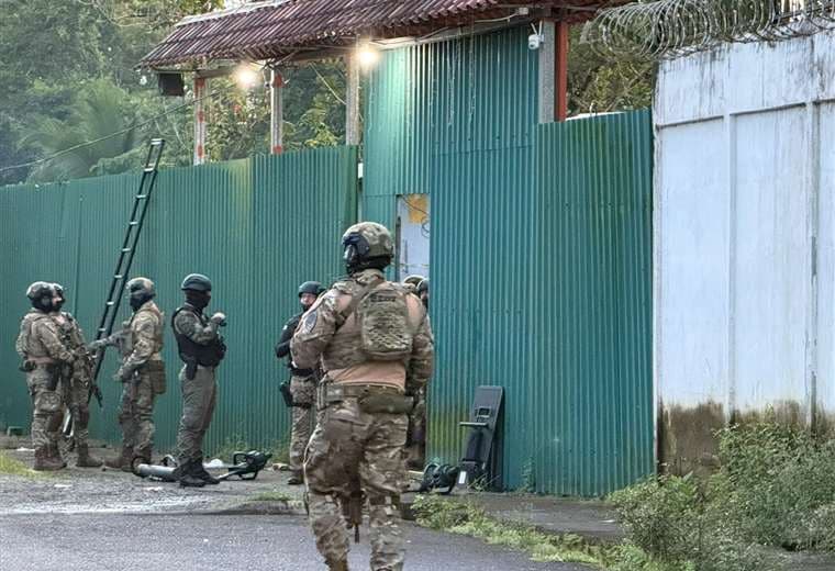 OIJ decomisa cuatro fusiles AR-15 durante ocho allanamientos en Limón