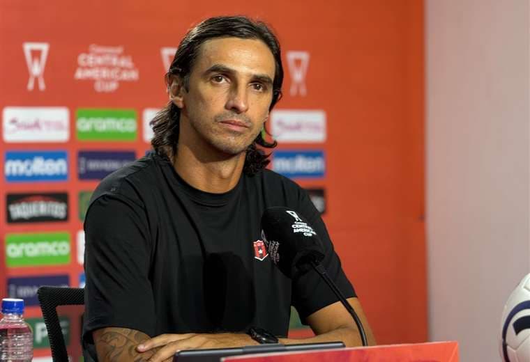 Bryan Ruiz: “Conozco muy bien a la institución y a los jugadores, y es una ventaja”