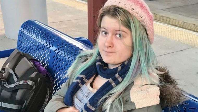 Condenan a Uber a pagar $40 millones a familia de  joven que murió después de que chofer la abandonara en autopista