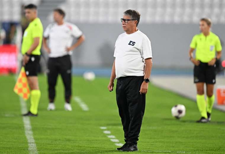 Bolillo Gómez: "¿No acaban de echar al de Costa Rica? Pues que me echen a mí también"