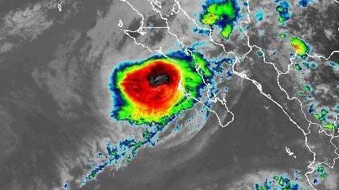 Alerta en costa del Pacífico de México ante llegada del huracán Polo a península de Baja California
