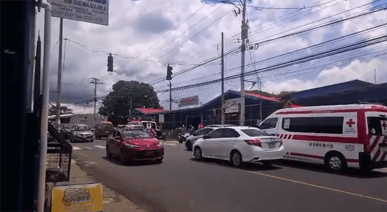 Salud investiga aparente intoxicación de estudiantes con alimentos en escuela de Alajuela