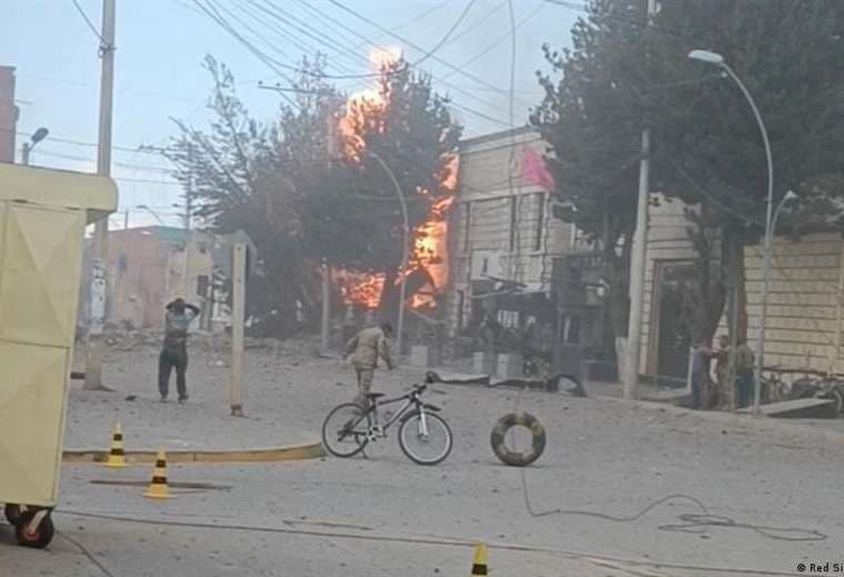 Bolivia: 2 muertos y 81 heridos tras explosiones en cuartel