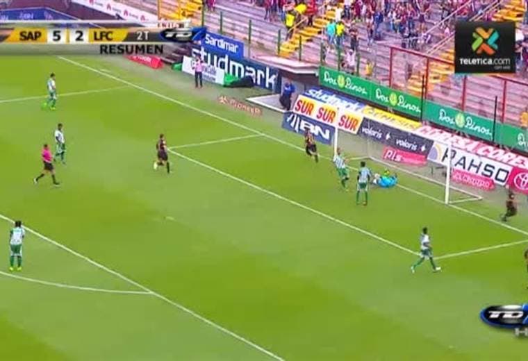 Saprissa se dio un festín de goles en la Cueva ante Limón