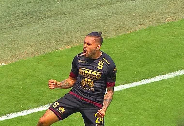David Ramírez, delantero del Deportivo Saprissa.