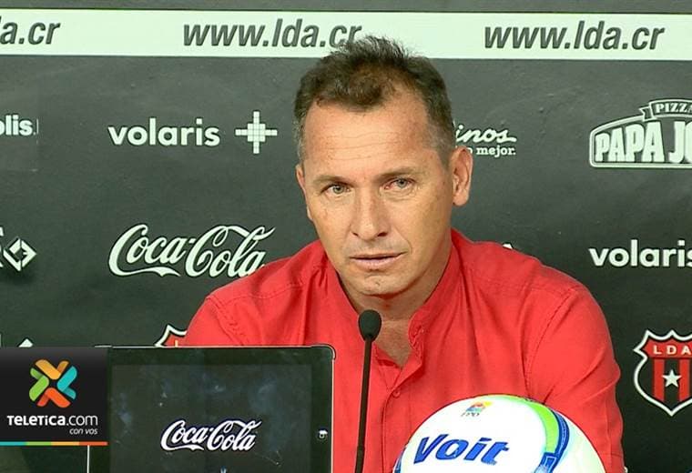 Wilmer López, técnico de Liga Deportiva Alajuelense.