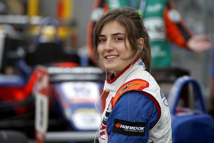 La colombiana Tatiana Calderón, de 24 años, piloto de desarrollo para la escudería Sauber |Archivo.