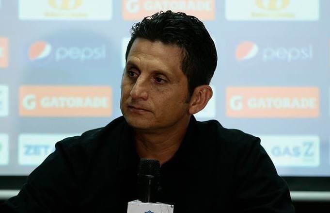 Rónald González, técnico costarricense del Comunicaciones de Guatemala. 