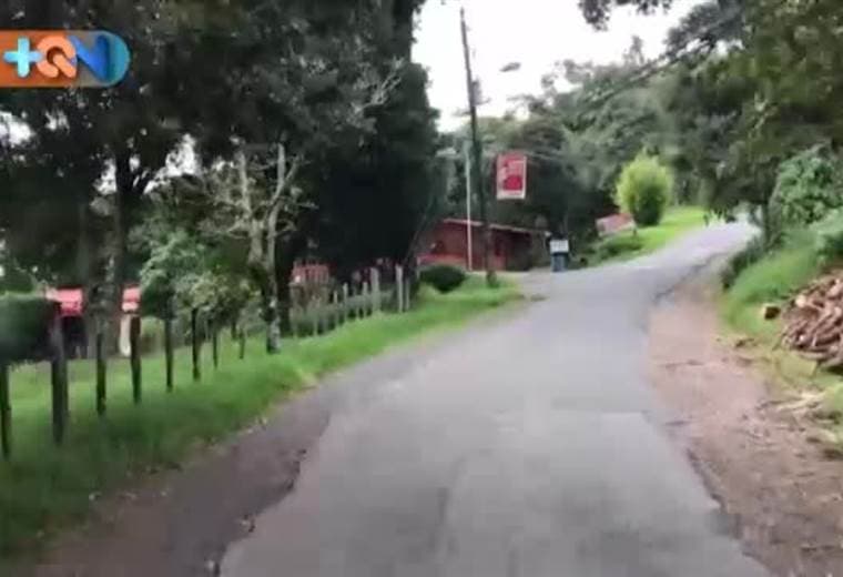 Si usted es amante de la aventura, la naturaleza y las bellezas que esconden las montañas de nuestro país, esta opción de paseo en el cantón de Barva le podría interesar. Nos fuimos de recorrido por los senderos del volcán Barva hasta uno de sus principales tesoros, como lo es la laguna, ubicada en el propio cráter.