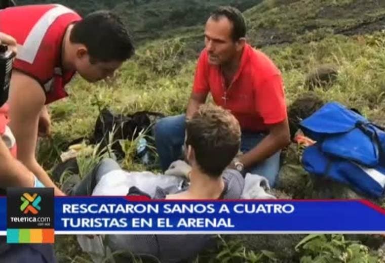 Rescatan con éxito al cuarto turista accidentado en la cima del volcán Arenal