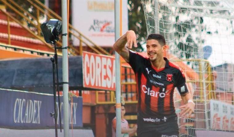 José Andres Salvatierra abrió el marcador para los manudos | Liga Deportiva Alajuelense. 