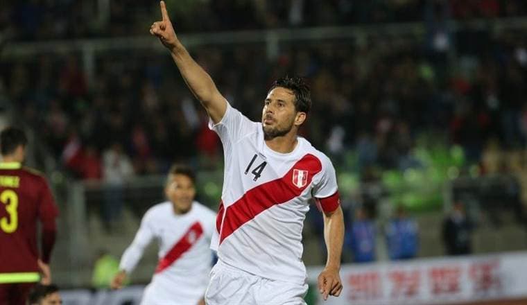 Claudio Pizarro, futbolista peruano del Colonia alemán. 