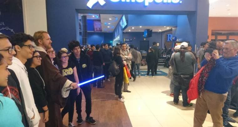 Fans de Star Wars en el estreno del Episodio VIII en Costa Rica. 