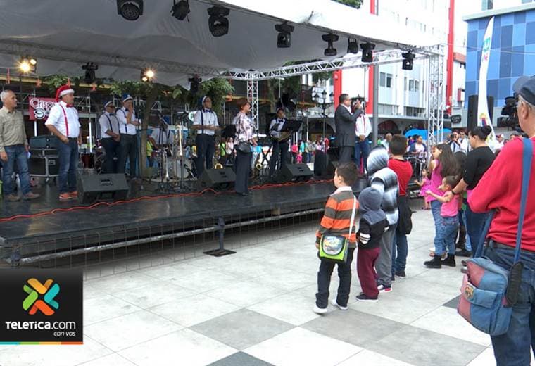 Este martes se inauguró el tradicional "Avenidazo" en el centro de San José