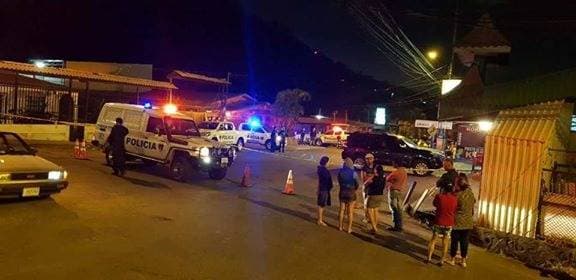 Las víctimas fueron trasladadas al centro médico en condición delicada.