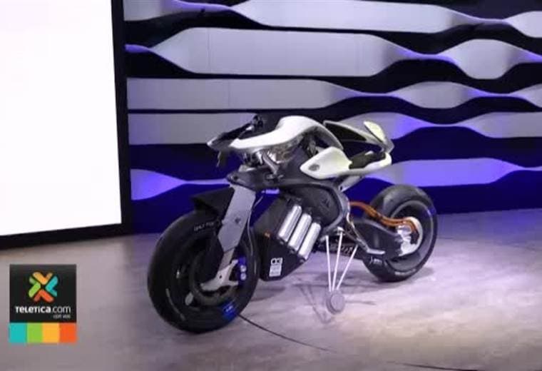 Yamaha muestra su moto eléctrica y autónoma en el CES 2018
