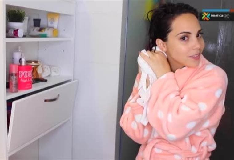 Experta en cuidado de la piel nos enseña una rutina de limpieza para pieles maduras