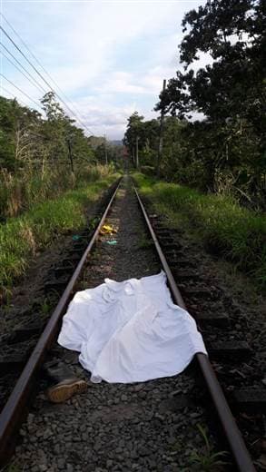 Hombre muere atropellado por el tren en Siquirres