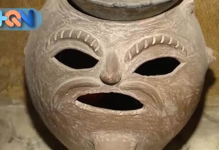 VISITAR LA CASA DE MARIO GARITA, EN BARRIO SANTA CECILIA EN SANTA CRUZ GUANACASTE, ES COMO INGRESAR A UN MUSEO.