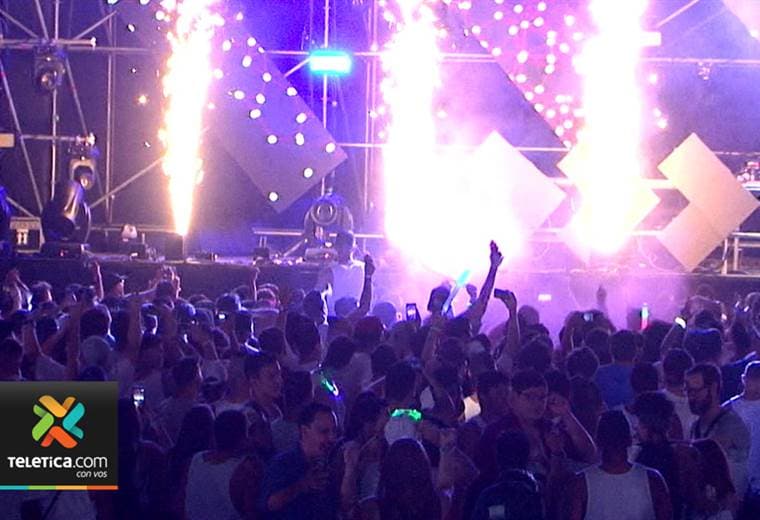 8DK reunió a 10 mil fanáticos de la música electrónica en el Parque Viva