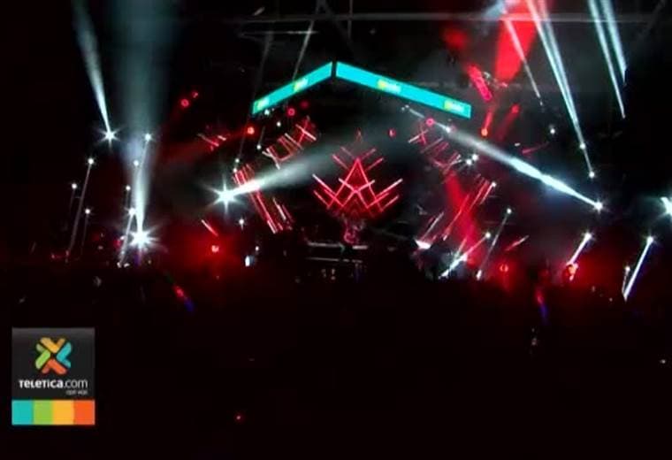 8DK reunió a 10 mil fanáticos de la música electrónica en el Parque Viva