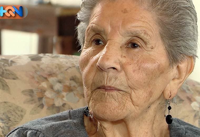 DOÑA FELICIA MORA BADILLA ES LA ABUELITA CON MÁS AÑOS EN EL PUEBLO DE SAN PABLO DE LEÓN CORTÉS.