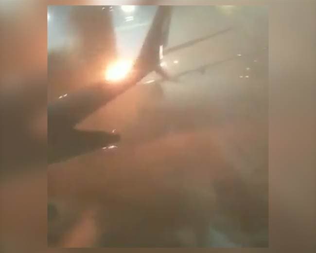 Pasajero graba reacción de la gente cuando avión fue impactado por otro en Canadá